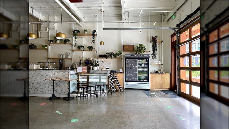 Good Coffee dining area