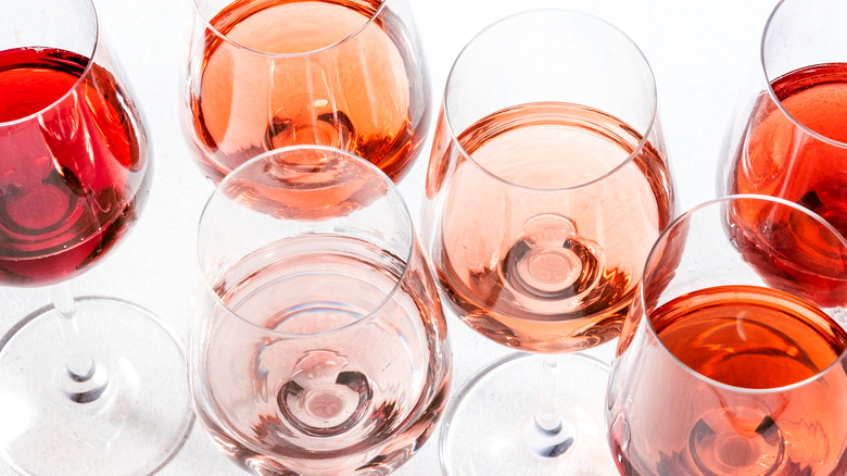https://www.tastingtable.com/img/gallery/15-best-drinks-to-mix-with-wine-ranked/intro-1648585634.jpg