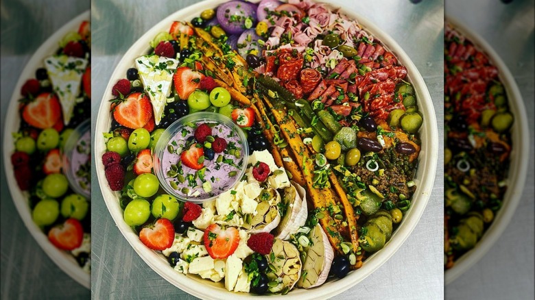 Salad with colorful veggies
