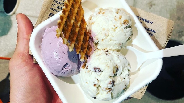 Tray of Jeni's ice cream scoops