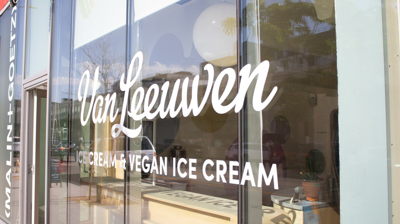 Van Leeuwen ice cream shop exterior