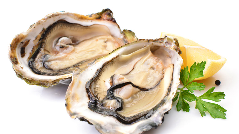 oysters with lemon and parsley