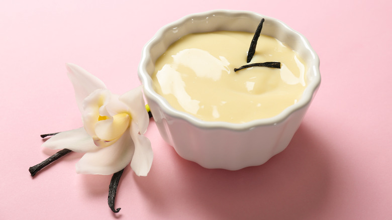 vanilla beans and pudding