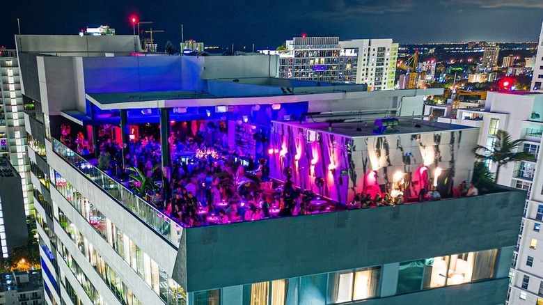 15 Best Miami Rooftop Restaurants For Dining With A View