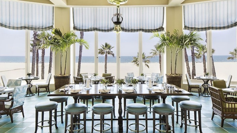 Beachside dining room