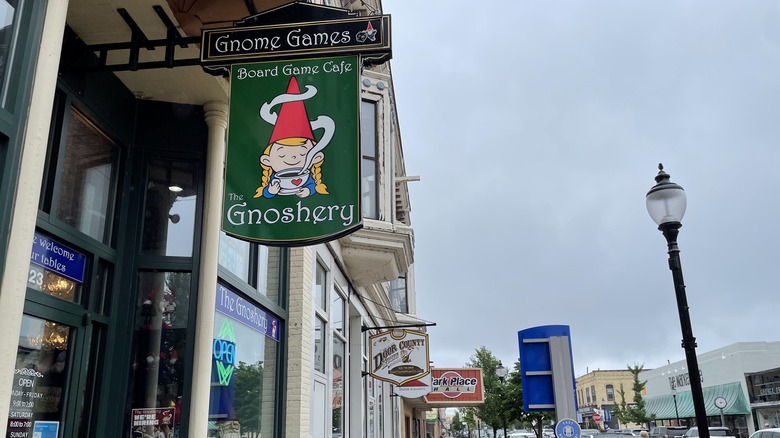 The Gnoshery and Gnome Games