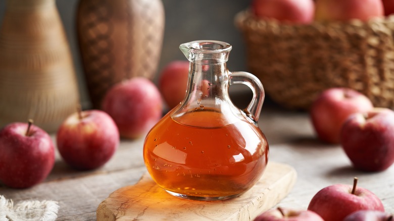 Apple cider vinegar, pitcher, apples