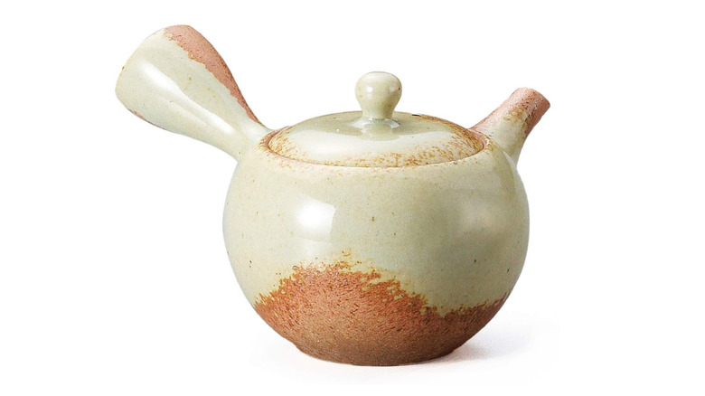 Yamaki Ikai Ichintou Ash Glazed Teapot