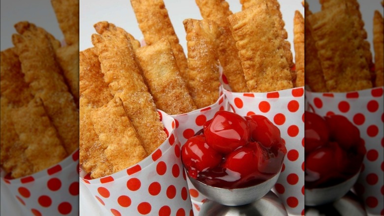 Pie fries with cherry sauce