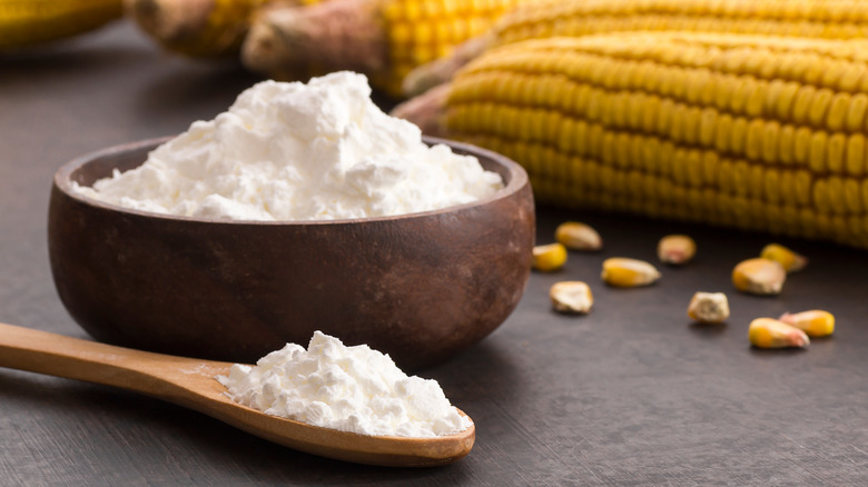 Cornstarch with corn on table