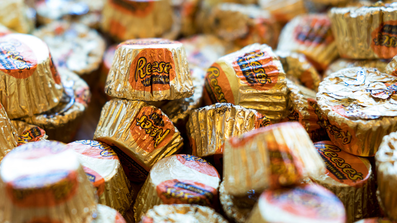 Gold-foiled mini Reese's cups