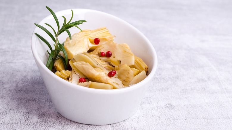 Artichokes in a bowl