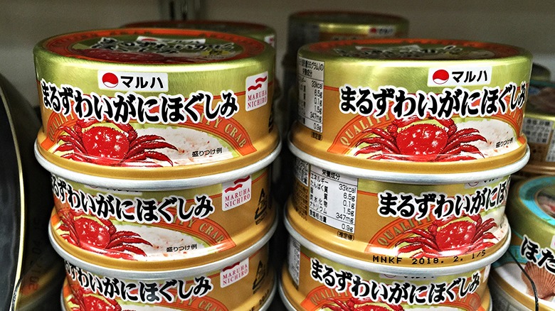 Canned crab meat