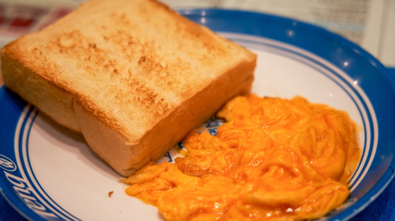 Hong Kong egg scramble with thick toast