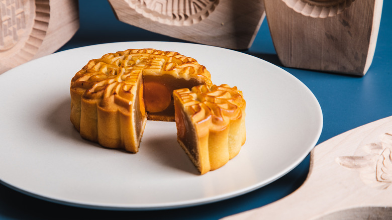 Sliced mooncake with egg yolk center