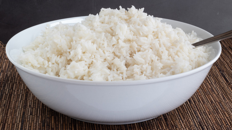 How of plain white rice 