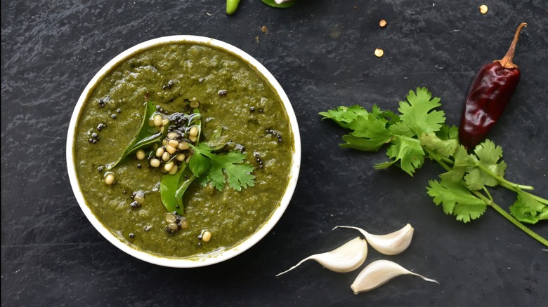 bowl of coriander mint chutney