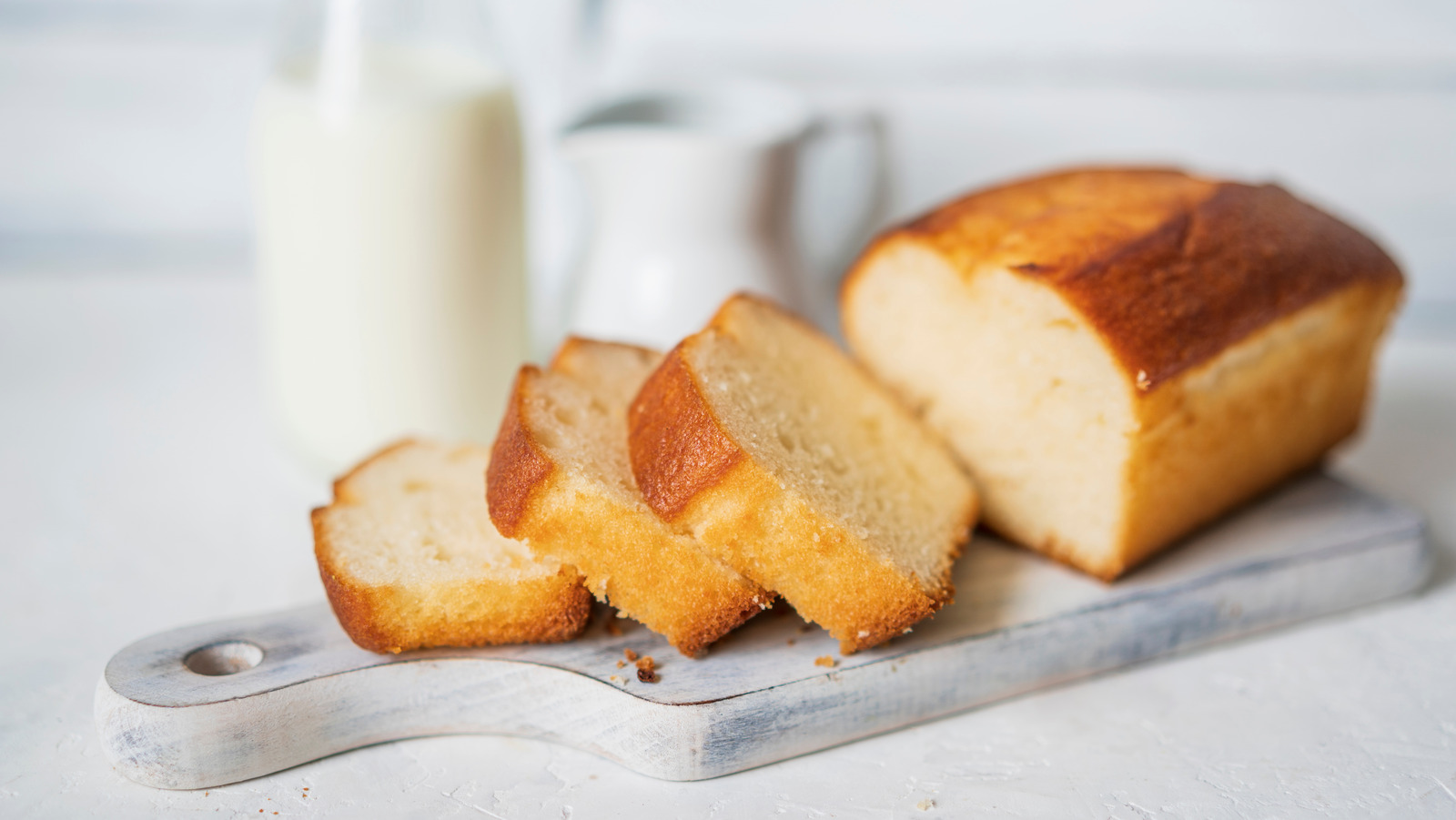 Lemon Pound Cake | Buttery, delicious and packed with lemon flavor!