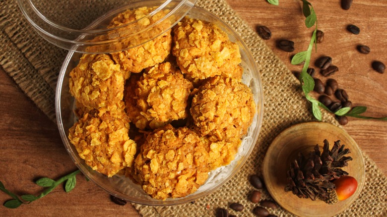 Corn flake cookies on plate