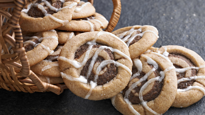 Cinnamon roll cookies on plate