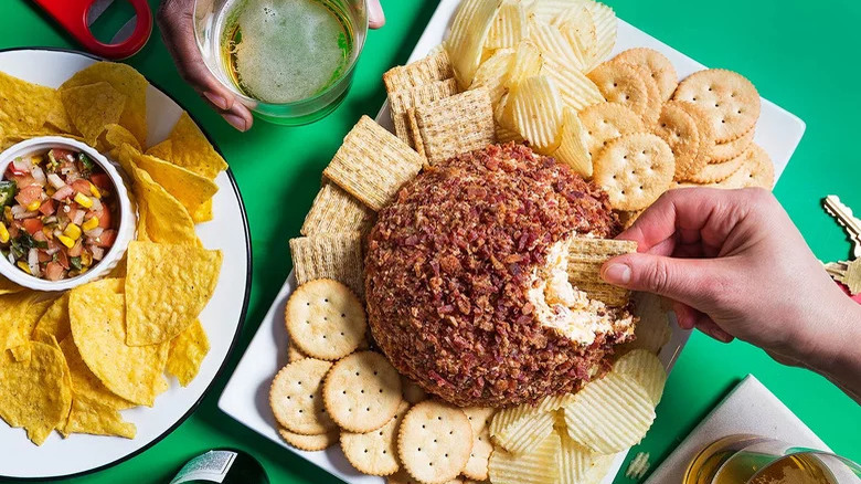 bacon cheese ball