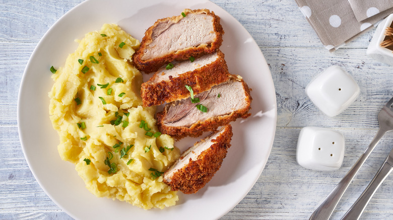 pan fried crusted pork chops