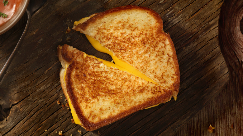 grilled cheese sandwich on wood