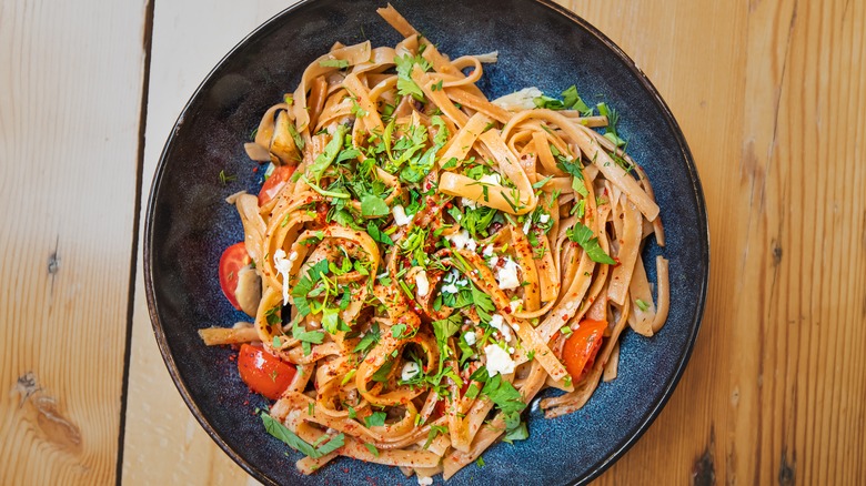 plate of Armenian arishta pasta