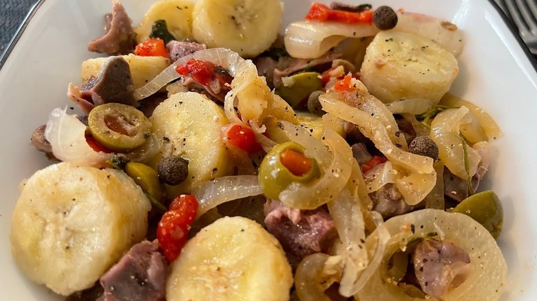 Guineos con mollejas en escabeche