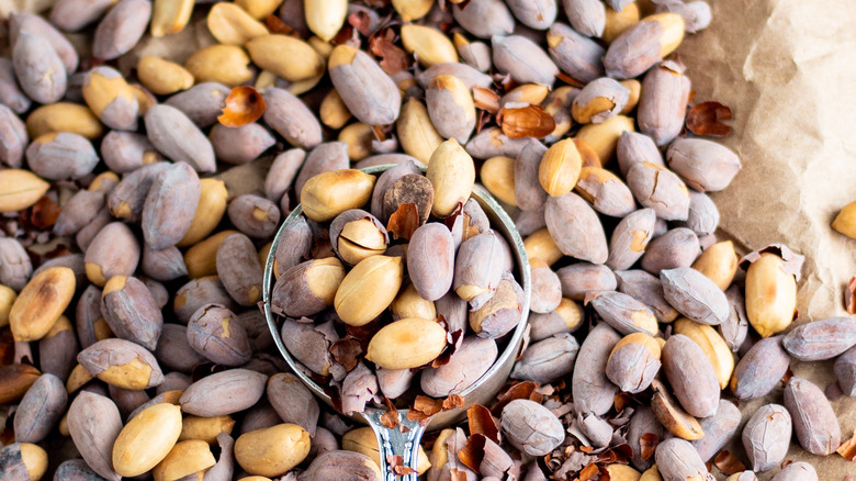 Haitian roasted peanuts