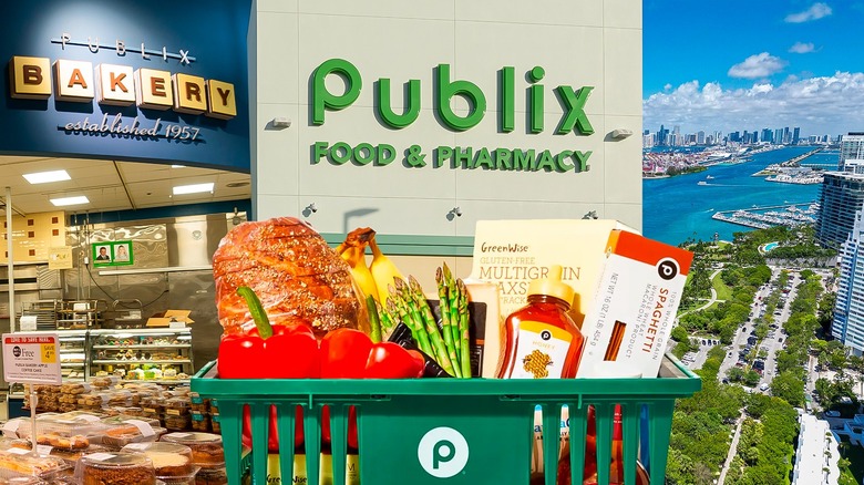 Publix grocery store with groceries