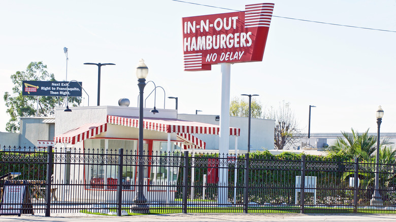 A replica of the original In-N-Out stand in Baldwin Park