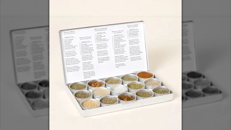 Gourmet oil and spice dipping set