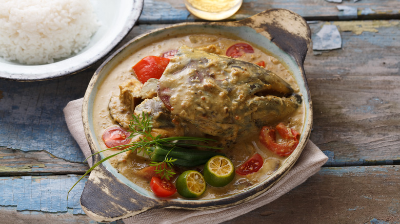 Fish head curry with tomato