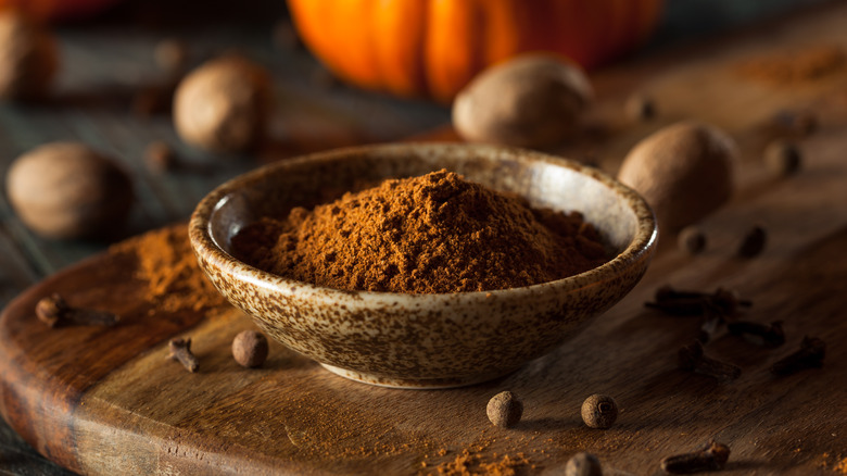 Bowl of pumpkin pie spice