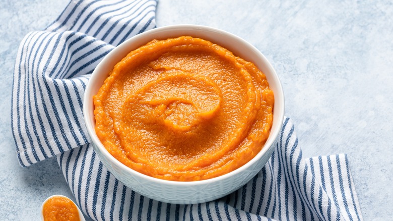 Bowl of pumpkin puree