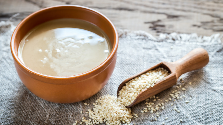 tahini and sesame seeds