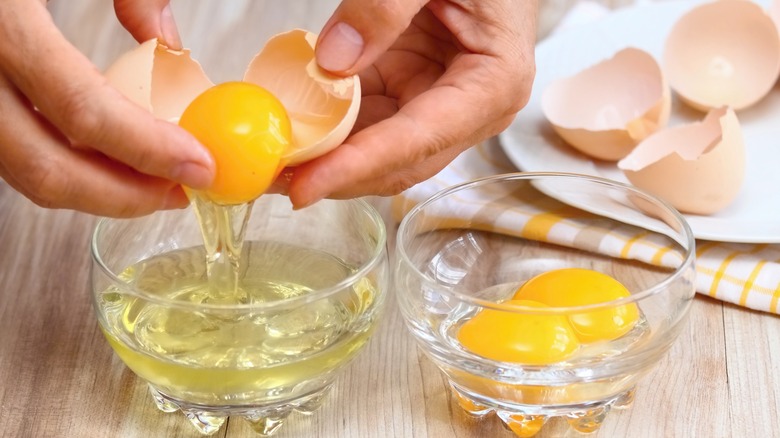 Separating egg yolks