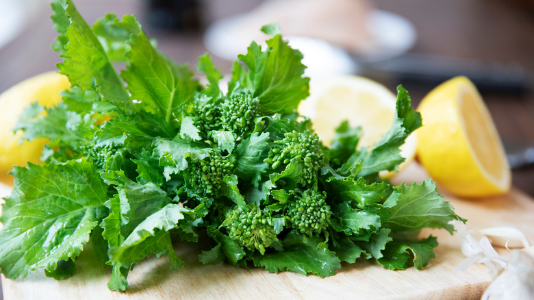 Broccoli rabe on cutting board 