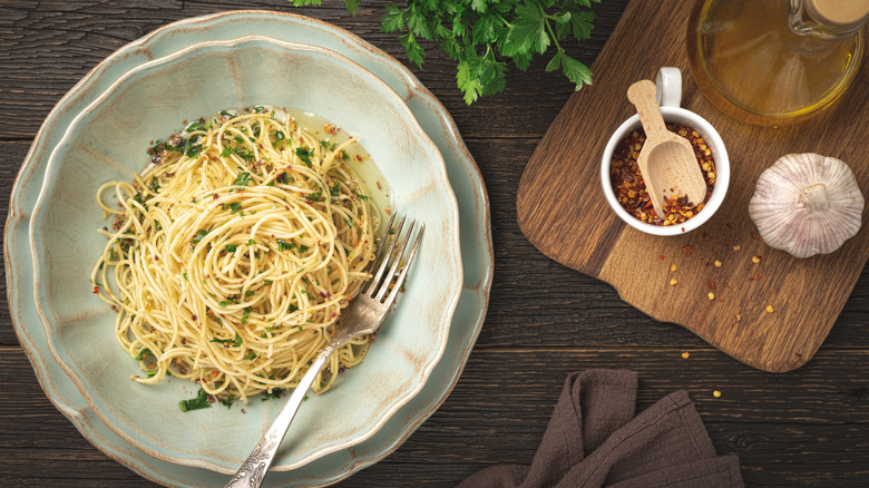 garlic and pasta