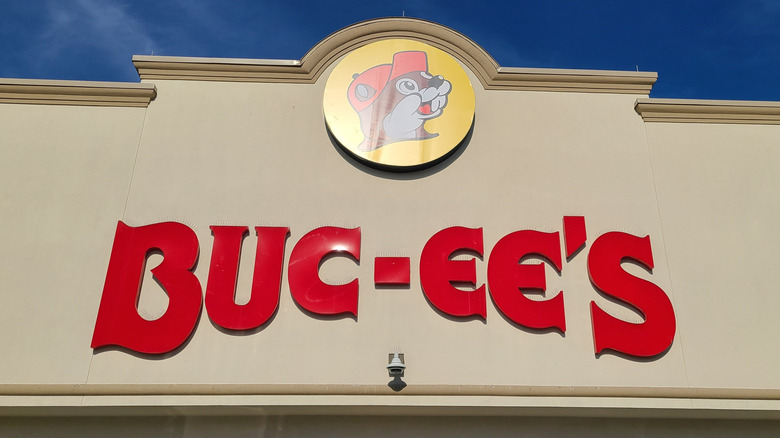 Buc-ee's storefront