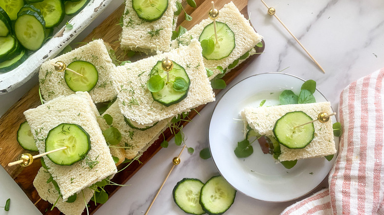 crustless cucumber sandwiches