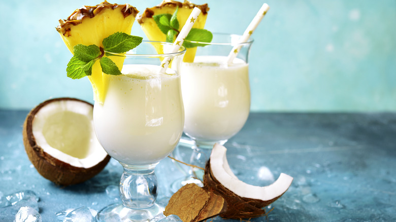 Piña coladas with coconuts