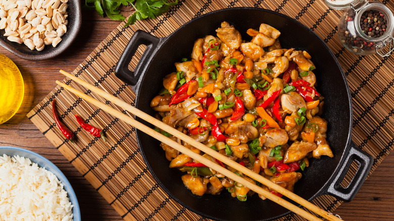 Kung Pao chicken in pot