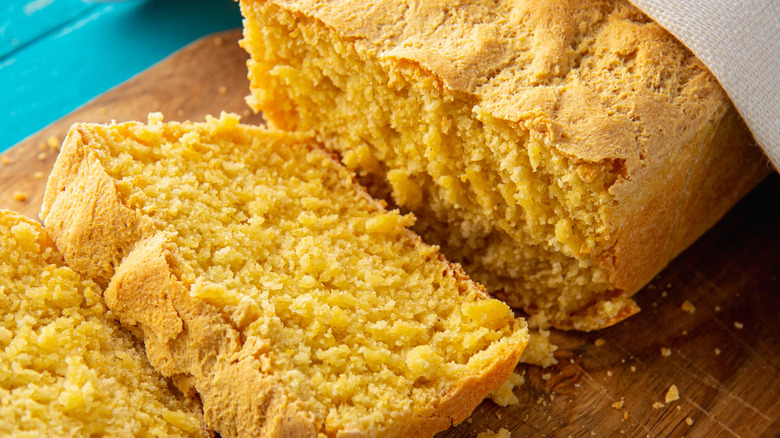 Sliced cornbread on table