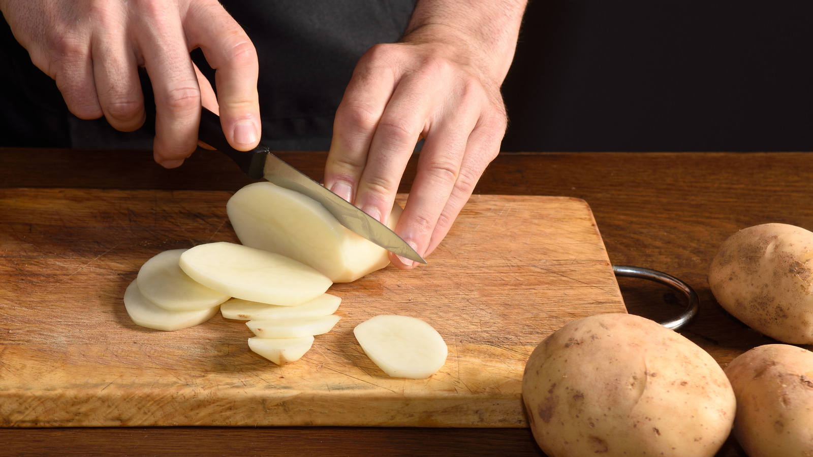 https://www.tastingtable.com/img/gallery/15-tips-you-need-to-make-cutting-potatoes-much-easier/l-intro-1685645600.jpg