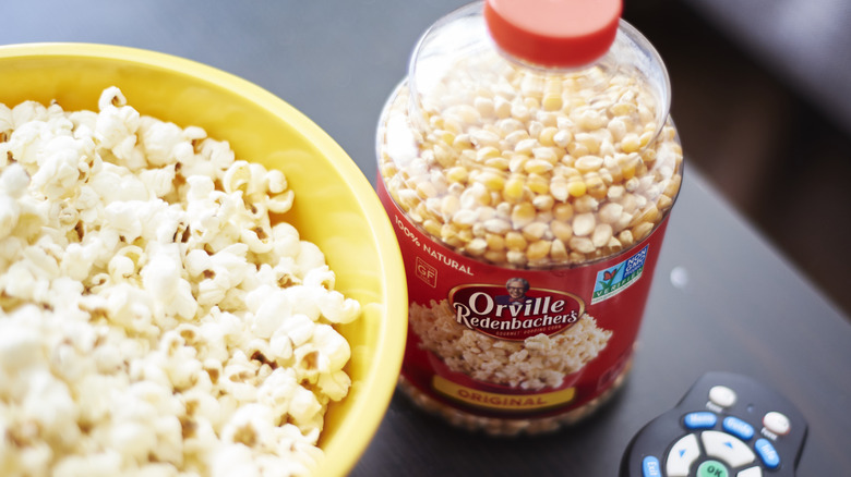 Popcorn kernel jar