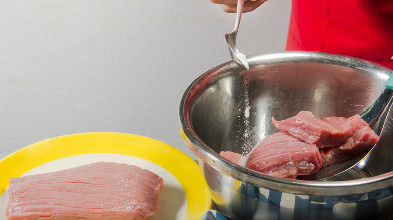 Baking soda on beef 