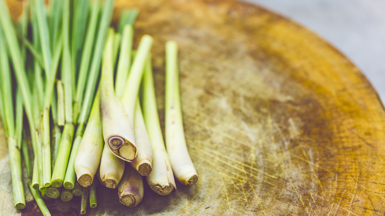 trimmed lemongrass