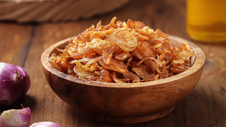 Crispy fried shallots 